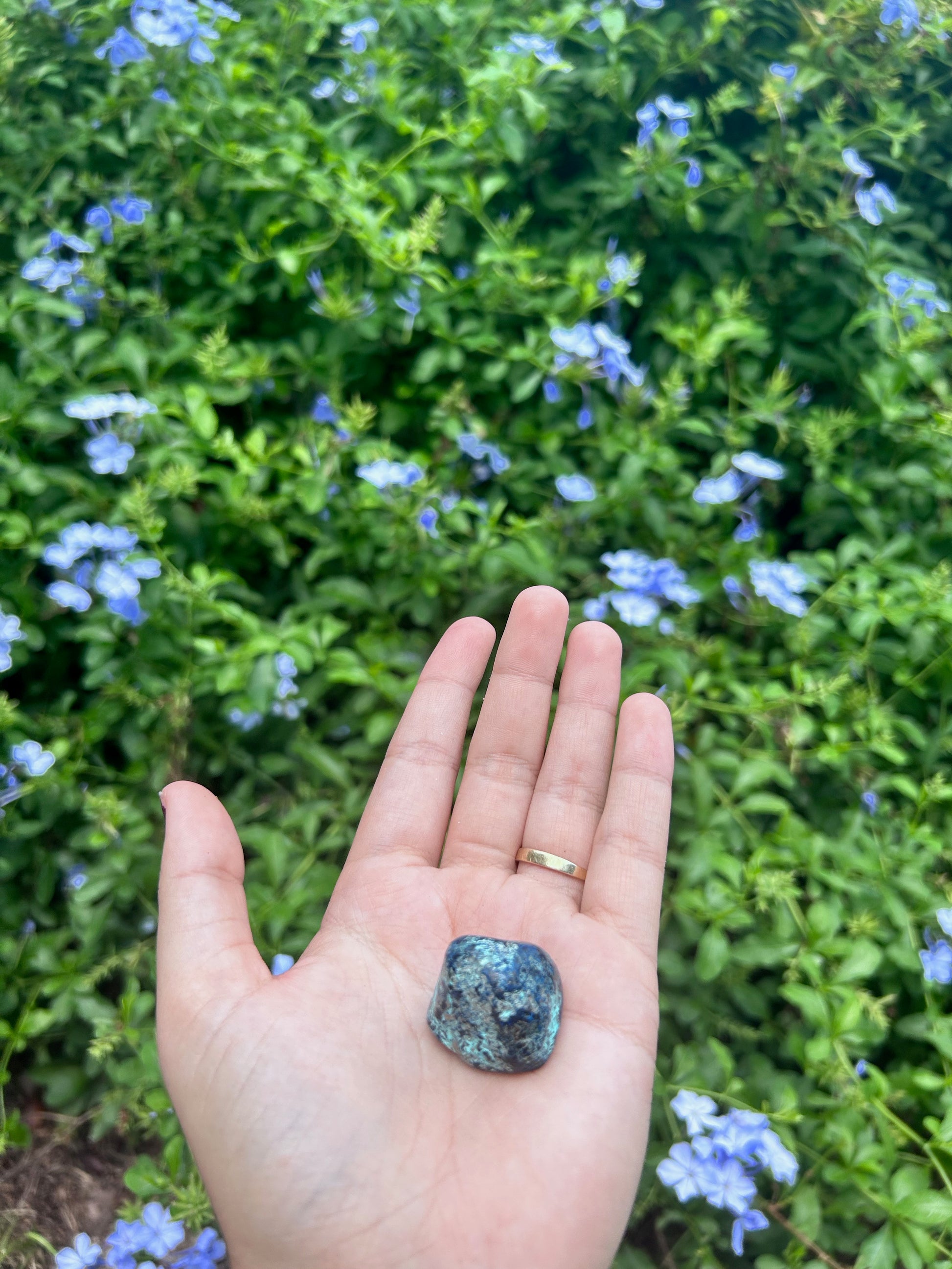 azurite hand polished stone 0.8 oz