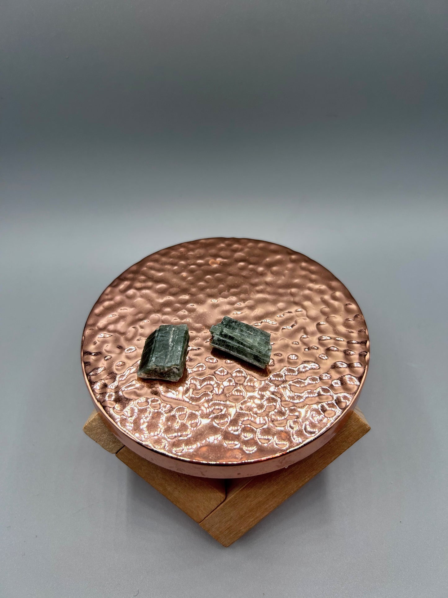 two pieces raw diopside 